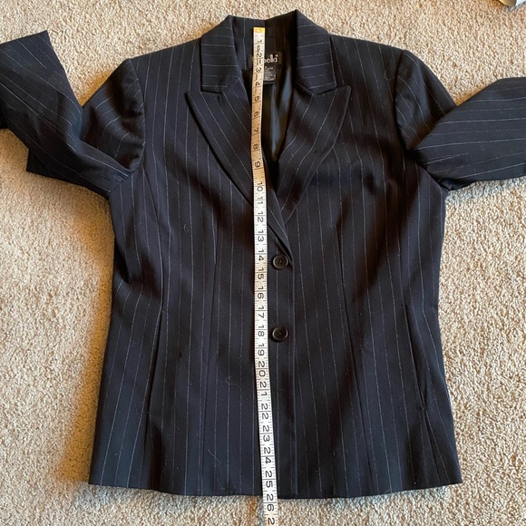 Rafaella black pin striped women's blazer, size 6 - Picture 8 of 8